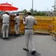 किसानों का दिल्ली कूच, रास्ते में पुलिस ने बिछाए कांटे, बैरिकेड और पत्थर; राजधानी में धारा-144 लागू Farmers protest delhi chalo march live updates delhi police blocks roads steps up security section-144 imposed-ncr news