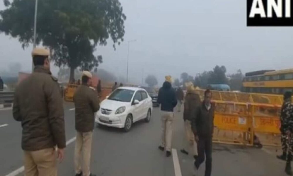 from Singhu border to AAP-BJP office why heavy police deployment in Delhi Traffic will be disrupted on dindayal marg