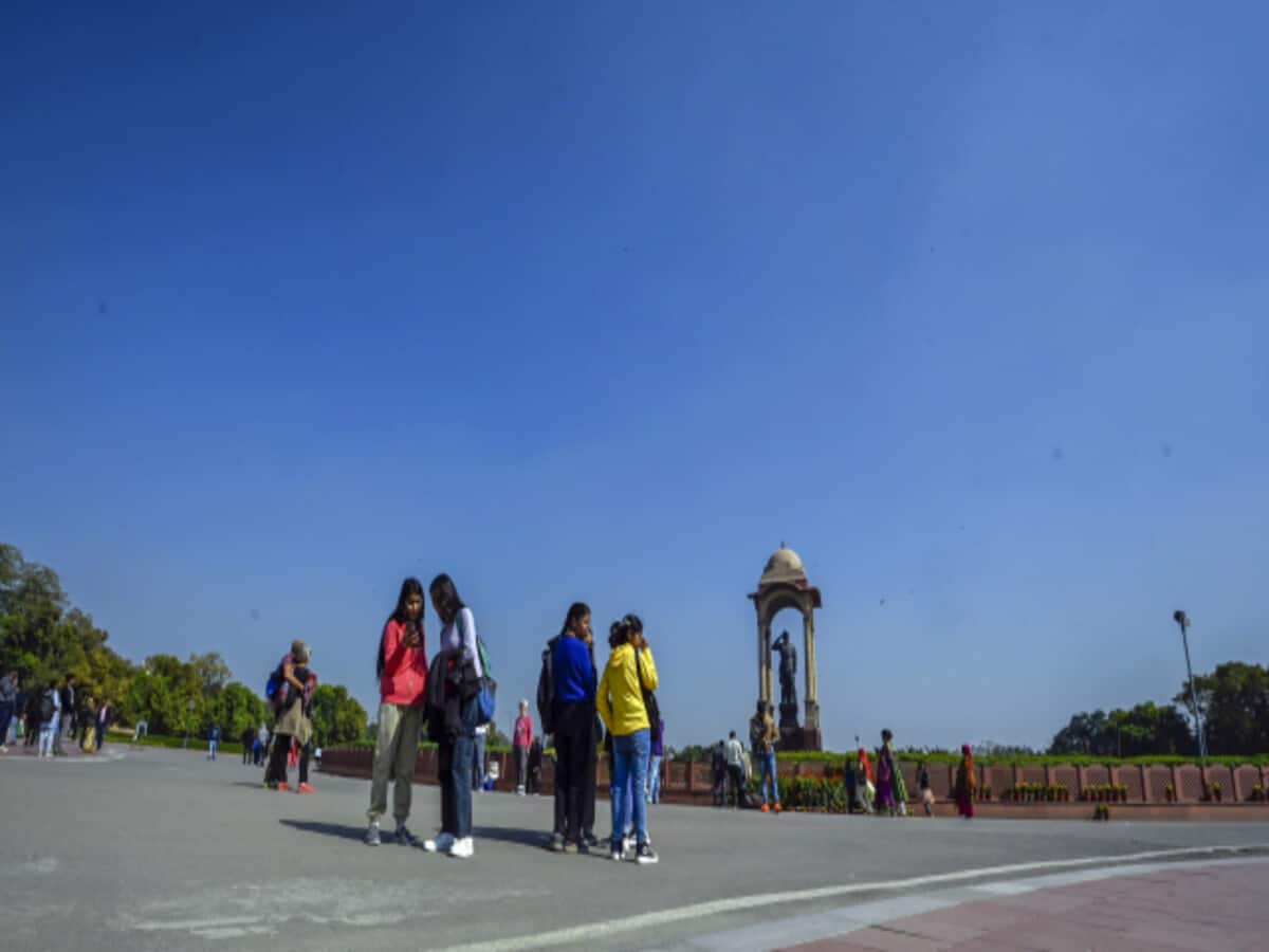 दिल्ली में रिकॉर्ड बारिश से छह वर्षों में सबसे साफ रही फरवरी की हवा, पश्चिमी विक्षोभों का दिखा असर दिल्ली में रिकॉर्ड बारिश से छह वर्षों में सबसे साफ रही फरवरी की हवा, पश्चिमी विक्षोभों का दिखा असर