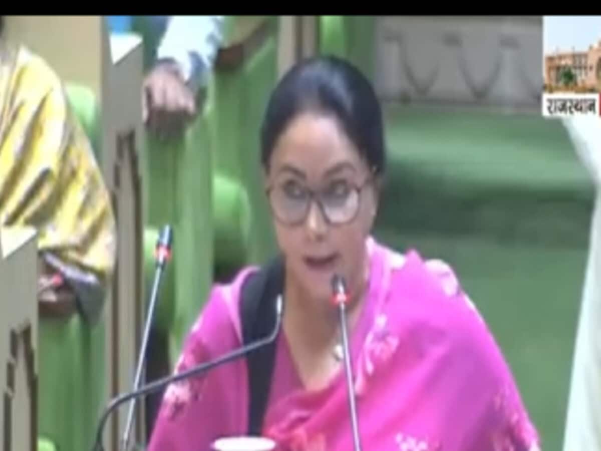 Rajasthan Budget: 70 हजार भर्तियों की घोषणा, जयपुर में मेट्रो के नए रूट को मंजूरी Rajasthan Budget: 70 हजार भर्तियों की घोषणा, जयपुर में मेट्रो के नए रूट को मंजूरी