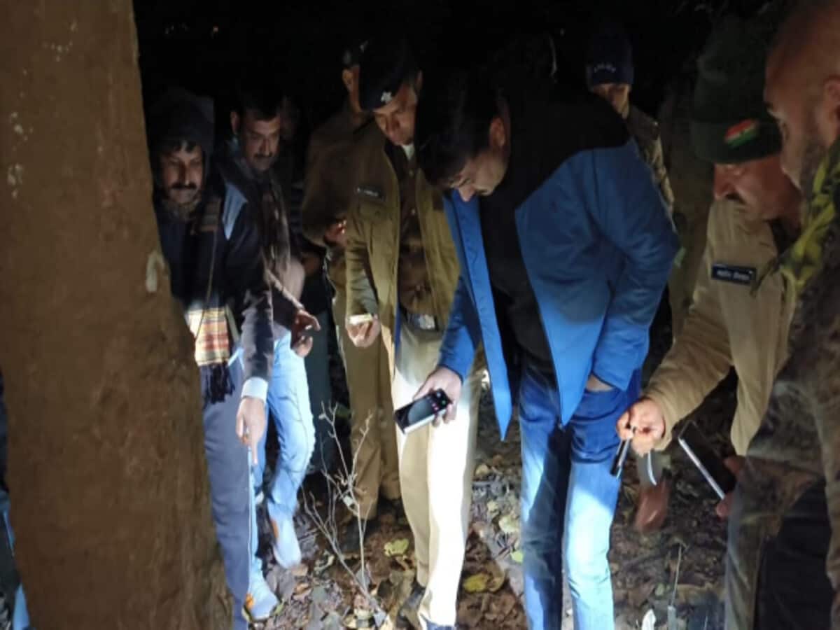 पुलिस-बदमाशों के बीच देहरादून में फिर हुआ एनकाउंटर, इनामी फैजान बदमाश समेत 4 गिरफ्तार पुलिस-बदमाशों के बीच देहरादून में फिर हुआ एनकाउंटर, इनामी फैजान बदमाश समेत 4 गिरफ्तार