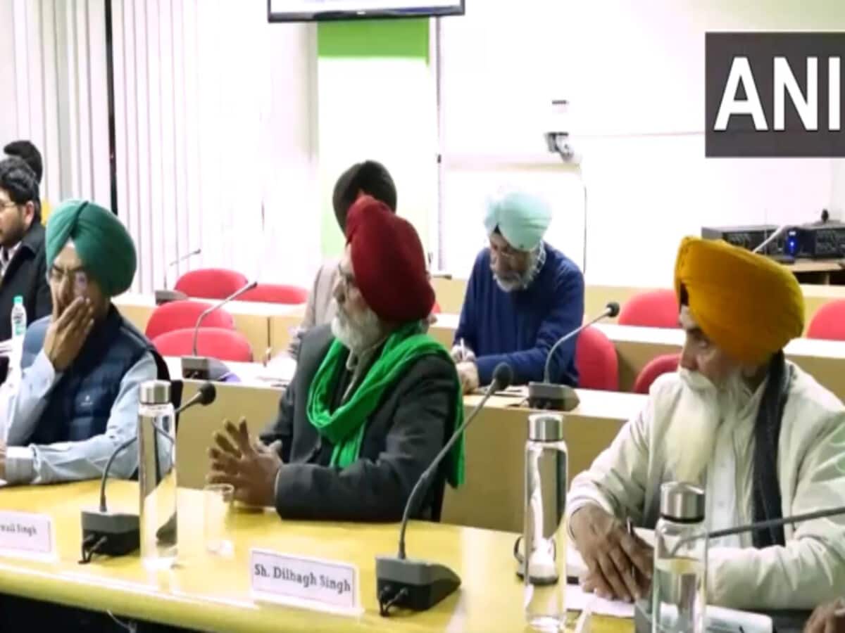 किसान संगठनों की दो टूक, 13 फरवरी से पहले जवाब दे केंद्र, नहीं तो हर हाल में करेंगे दिल्ली कूच किसान संगठनों की दो टूक, 13 फरवरी से पहले जवाब दे केंद्र, नहीं तो हर हाल में करेंगे दिल्ली कूच