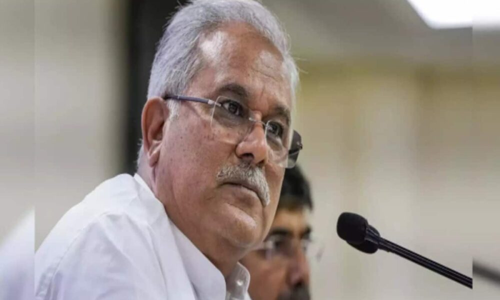 भूपेश बघेल की मुश्किलें बढ़ीं, EVM के खिलाफ बोलना पड़ा महंगा; शिकायत दर्ज