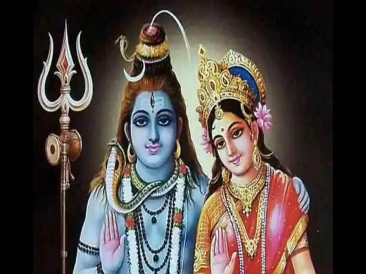 falgun maas pradosh vrat kab hai date time shubh muhrat puja vidhi upay mantra aarti falgun maas pradosh vrat kab hai date time shubh muhrat puja vidhi upay mantra aarti