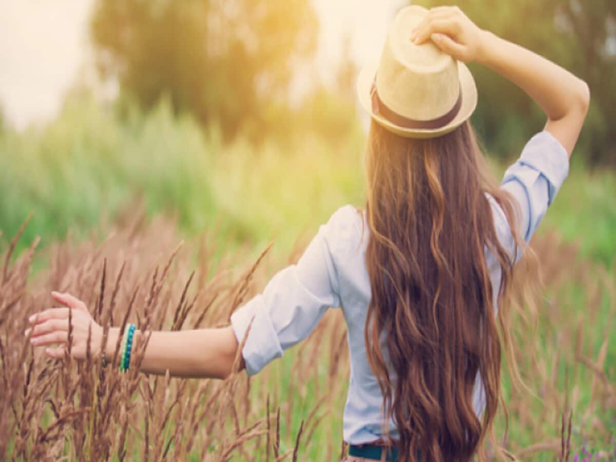 Hair Care Tips to Follow in your 20s for strong and beautiful Hair Hair Care Tips to Follow in your 20s for strong and beautiful Hair
