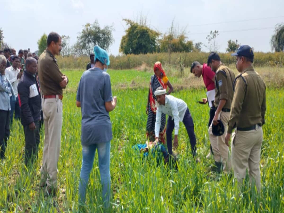 मामूली विवाद में पति ने काट दी पत्नी की गर्दन, फिर खुद पहुंच गया थाने मामूली विवाद में पति ने काट दी पत्नी की गर्दन, फिर खुद पहुंच गया थाने