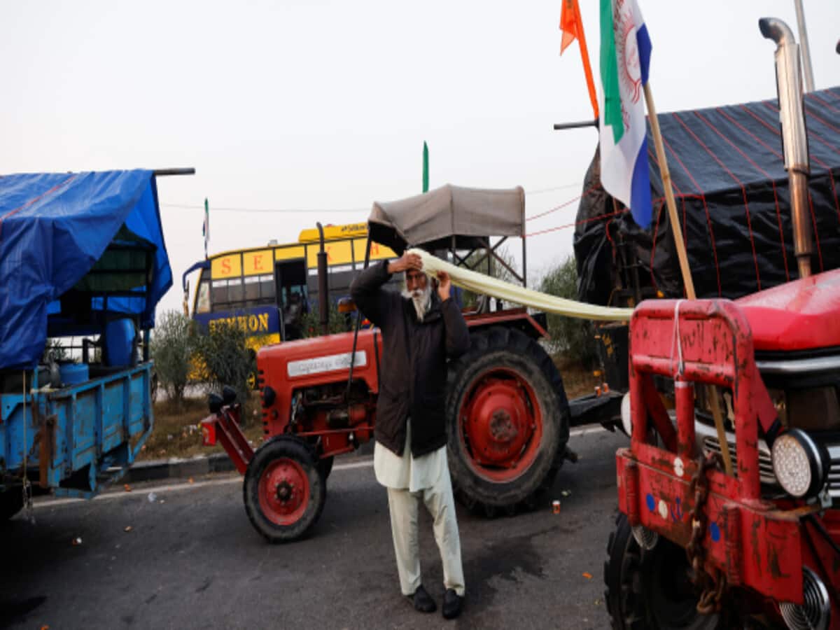 हाईवे पर लेकर नहीं जा सकते ट्रैक्टर और ट्रॉली, प्रदर्शनकारी किसानों को हाई कोर्ट ने क्यों लगाई फटकार