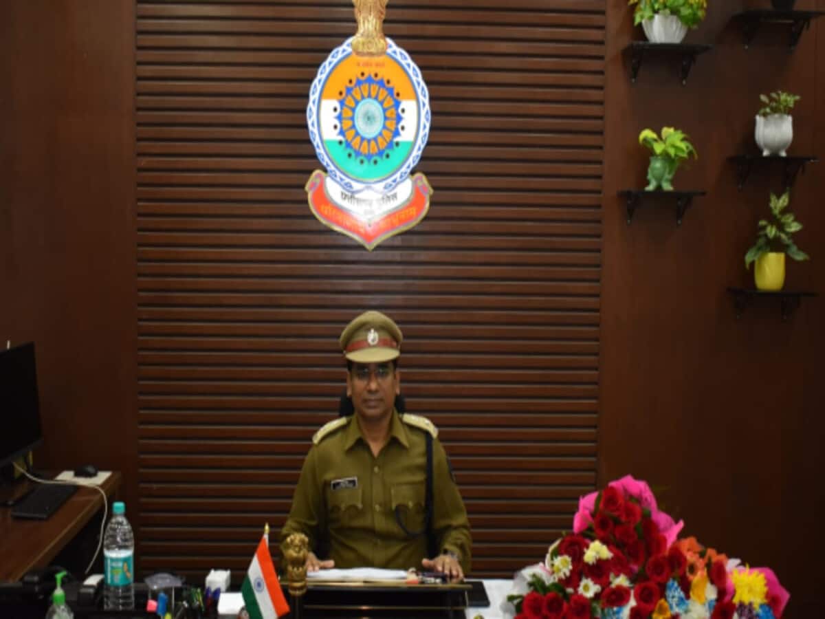 IPS Santosh Singh honored with IACP award in America took charge in Raipur IPS Santosh Singh honored with IACP award in America took charge in Raipur