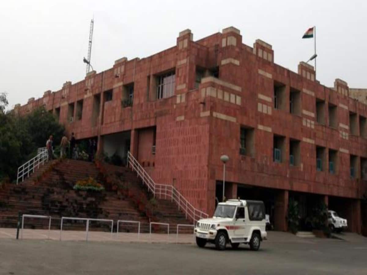 JNU में छात्रसंघ चुनाव कराने को देर रात बैठक के दौरान बवाल, एबीवीपी-लेफ्ट सदस्यों में झड़प से कई चोटिल JNU में छात्रसंघ चुनाव कराने को देर रात बैठक के दौरान बवाल, एबीवीपी-लेफ्ट सदस्यों में झड़प से कई चोटिल
