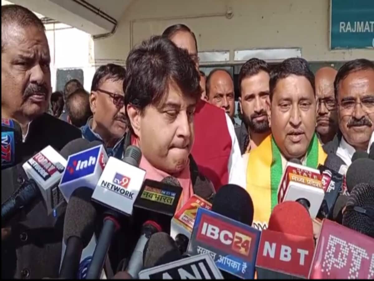 ग्वालियर चंबल अंचल में कांग्रेस को यूं चोट दे रहे सिंधिया, अब इस नेता की BJP में एंट्री ग्वालियर चंबल अंचल में कांग्रेस को यूं चोट दे रहे सिंधिया, अब इस नेता की BJP में एंट्री