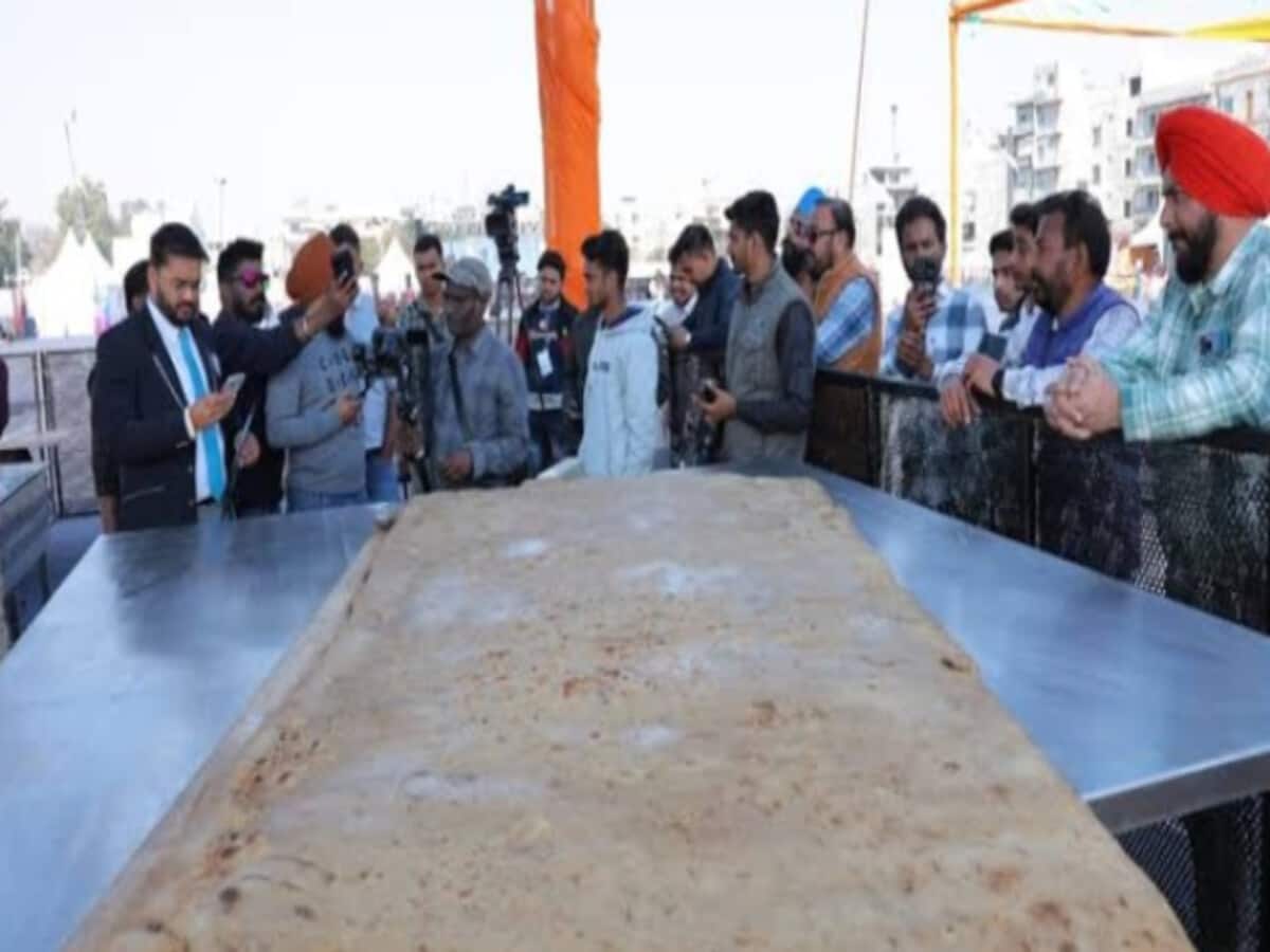 See the worlds largest paratha made in Punjab recorded in the Guinness Book of World Records See the worlds largest paratha made in Punjab recorded in the Guinness Book of World Records