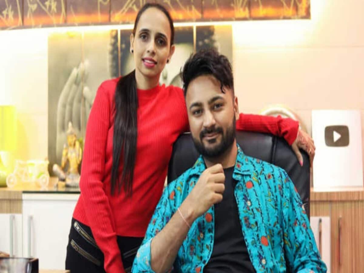 अब सिद्धू मूसेवाला के करीबी गीतकार पर फायरिंग, रेस्तरां पर बरसाईं गोलियां; पहले ही मिली थी धमकी अब सिद्धू मूसेवाला के करीबी गीतकार पर फायरिंग, रेस्तरां पर बरसाईं गोलियां; पहले ही मिली थी धमकी