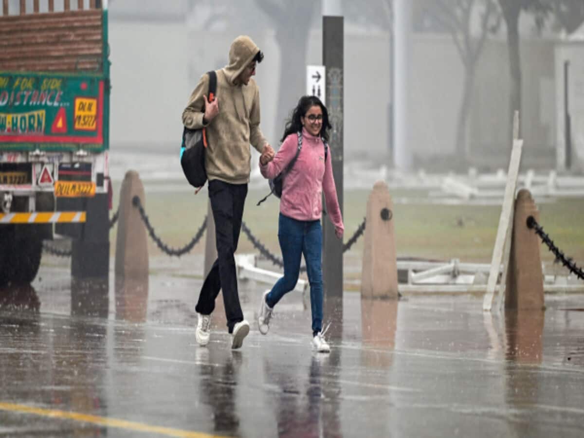 दिल्ली- NCR में अगले दो दिन 50 KM की स्पीड से चलेंगी हवाएं, तीन दिन लगातार बारिश के बाद कैसा रहेगा मौसम दिल्ली- NCR में अगले दो दिन 50 KM की स्पीड से चलेंगी हवाएं, तीन दिन लगातार बारिश के बाद कैसा रहेगा मौसम