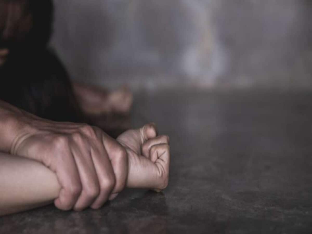 rajasthan crime news gang rape with a woman in alwar – खुले में शौच के लिए गई महिला से गैंगरेप, पंचायत ने माना दोषी, आरोपी बोले rajasthan crime news gang rape with a woman in alwar – खुले में शौच के लिए गई महिला से गैंगरेप, पंचायत ने माना दोषी, आरोपी बोले
