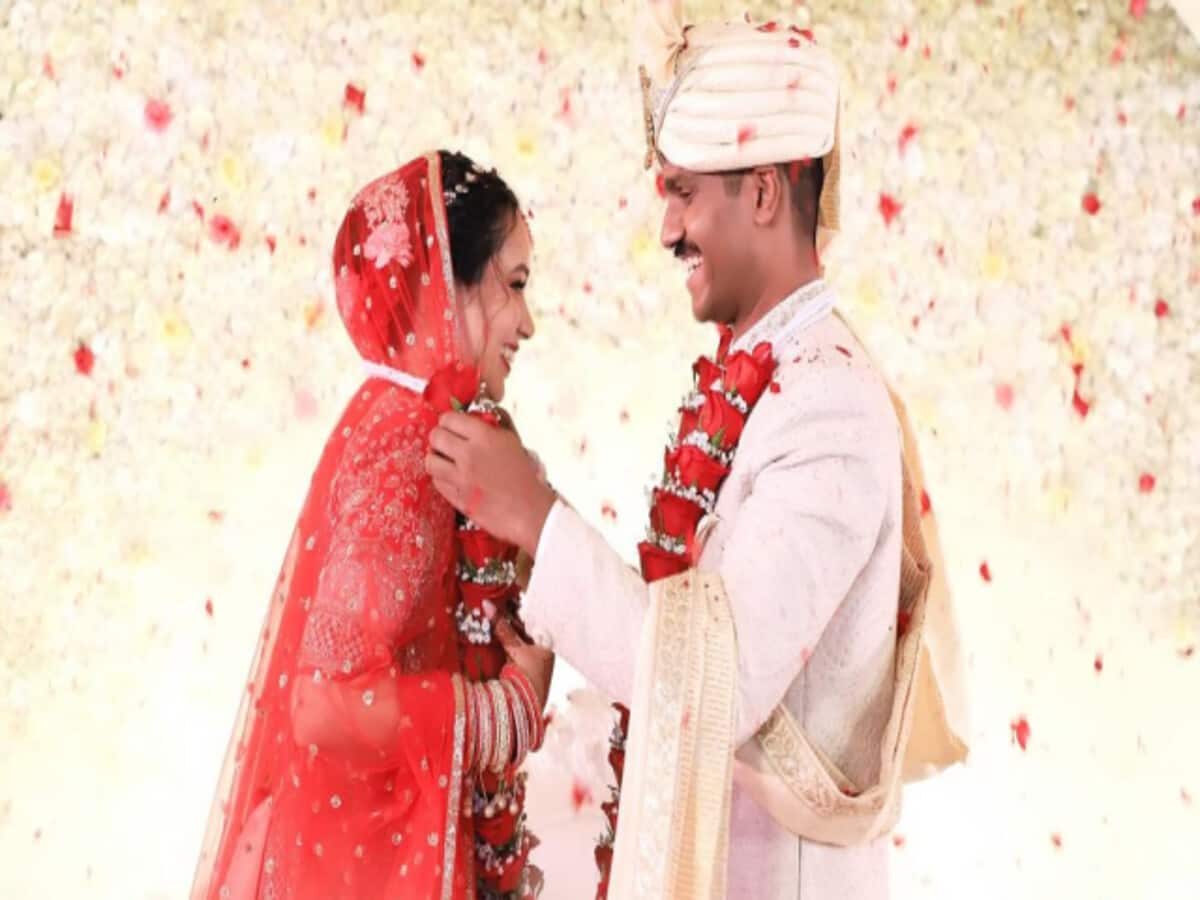 IAS Tina Dabi sister ias ria dabi wedding photos ips manish kumar PHOTOS viral IAS Tina Dabi sister ias ria dabi wedding photos ips manish kumar PHOTOS viral