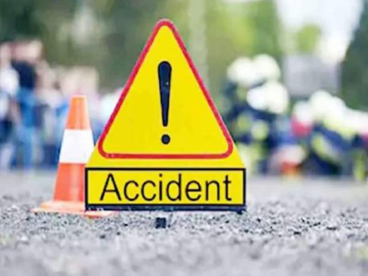 धौलपुर में भीषण सड़क हादसा, बेकाबू ट्रैक्टर ने टेंपो को रौंदा, 3 लोगों की मौत धौलपुर में भीषण सड़क हादसा, बेकाबू ट्रैक्टर ने टेंपो को रौंदा, 3 लोगों की मौत