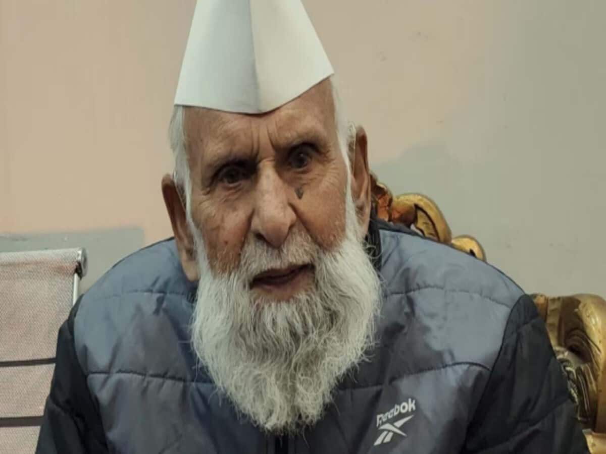 संभल के सपा सांसद शफीकुर्रहमान बर्क का निधन, लंबी बीमारी से थे पीड़ित संभल के सपा सांसद शफीकुर्रहमान बर्क का निधन, लंबी बीमारी से थे पीड़ित