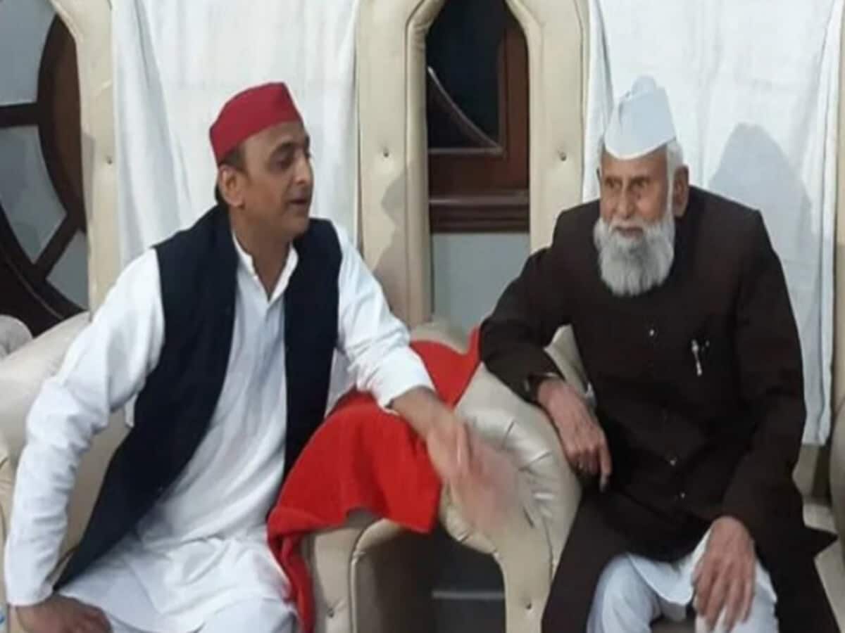 जब 'वंदे मातरम' बजाए जाने पर संसद से वॉक आउट कर गए थे शफीकुर्रहमान, मीडिया पर फोड़ा था नाम को लेकर गुस्सा जब 'वंदे मातरम' बजाए जाने पर संसद से वॉक आउट कर गए थे शफीकुर्रहमान, मीडिया पर फोड़ा था नाम को लेकर गुस्सा