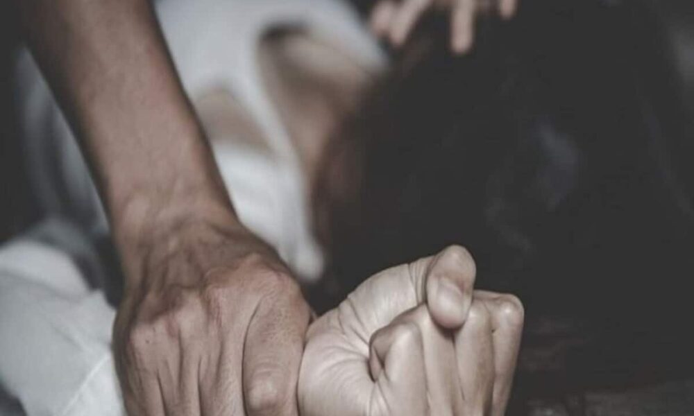 अलवर में निजी अस्पताल के ICU में महिला मरीज से रेप, पुलिस ने वार्ड बॉय को दबोचा; CCTV में कैद हुई दरिंंदगी