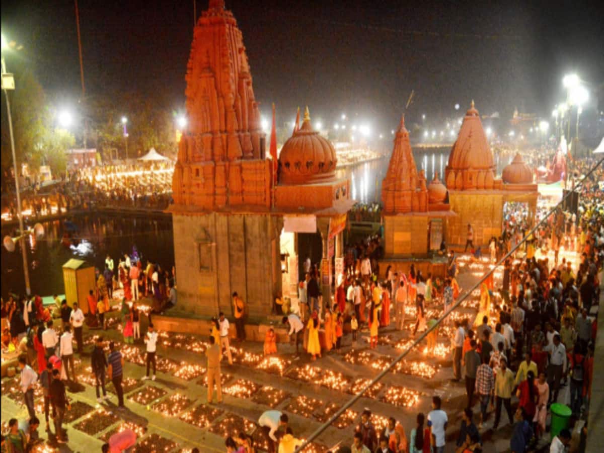 उज्जैन विक्रमोत्सव में जुबिन नौटियाल और हेमा मालिनी जमाएंगे रंग, इस बार क्या खास? उज्जैन विक्रमोत्सव में जुबिन नौटियाल और हेमा मालिनी जमाएंगे रंग, इस बार क्या खास?