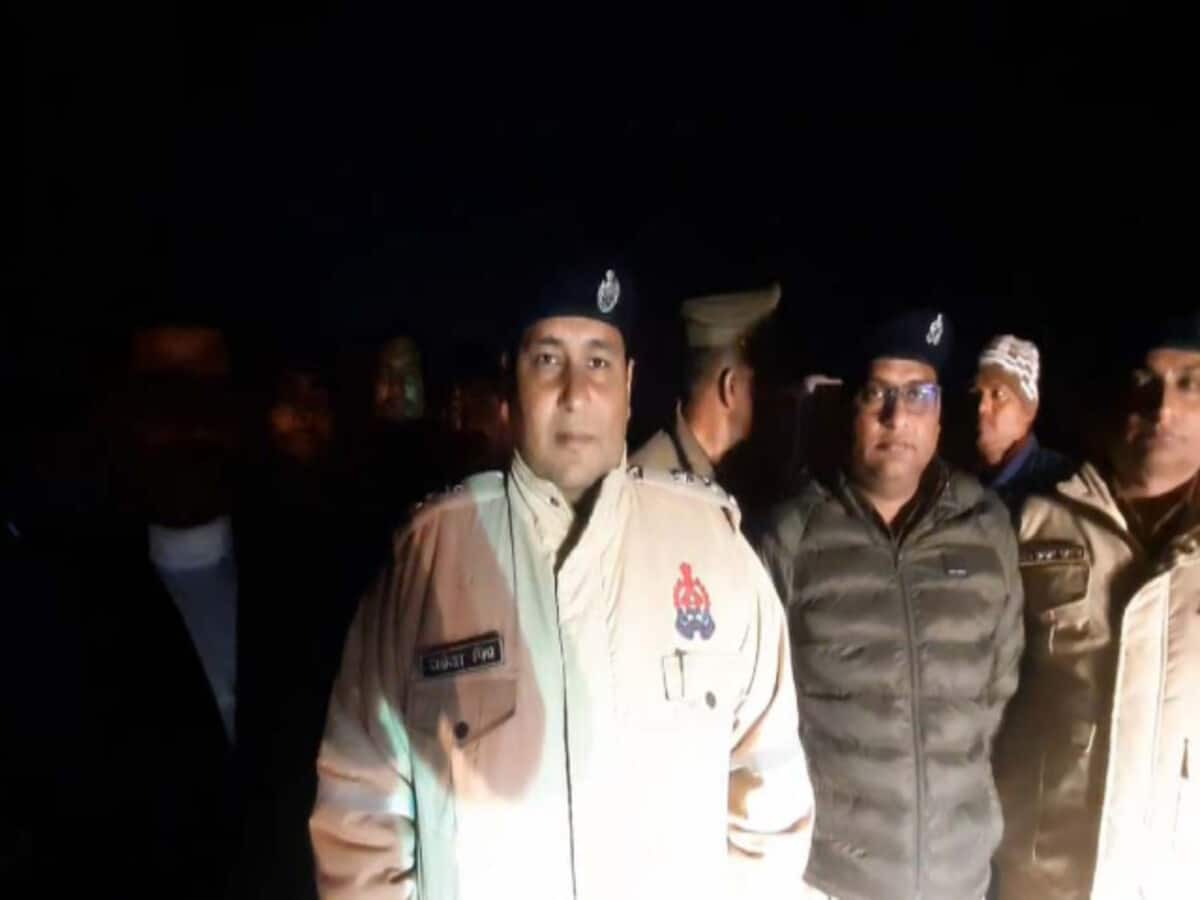 यूपी पुलिस का ऑपरेशन लंगड़ा, 25 हजार के इनामी शातिर को एनकाउंटर में किया गिरफ्तार यूपी पुलिस का ऑपरेशन लंगड़ा, 25 हजार के इनामी शातिर को एनकाउंटर में किया गिरफ्तार
