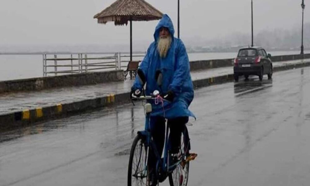 उत्तराखंड के इन तीन जिलों में हिमस्खलन की चेतावनी, IMD ने जारी किया अलर्ट; बारिश-बर्फबारी के भी आसार