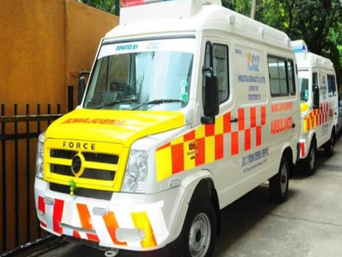 मरते-मरते तीन लोगों को नई जिंदगी दे गए राजस्थान के भूरिया, ग्रीन कॉरीडोर बना डॉक्टरों ने मिशन को दिया अंजाम मरते-मरते तीन लोगों को नई जिंदगी दे गए राजस्थान के भूरिया, ग्रीन कॉरीडोर बना डॉक्टरों ने मिशन को दिया अंजाम