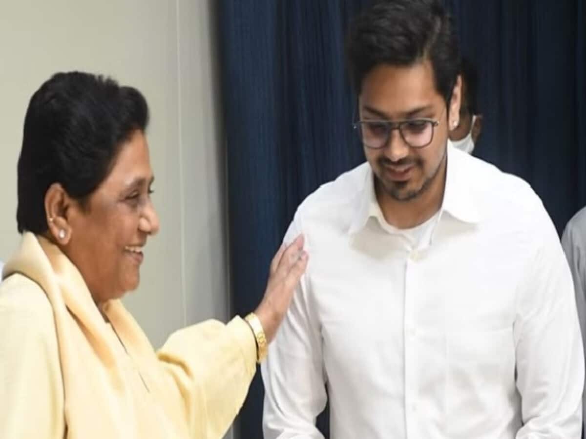 आकाश आनंद को मायावती ने दी प्रचार की जिम्मेदारी, बीएसपी के लिए 25 ताबड़तोड़ रैली करेंगे आकाश आनंद को मायावती ने दी प्रचार की जिम्मेदारी, बीएसपी के लिए 25 ताबड़तोड़ रैली करेंगे