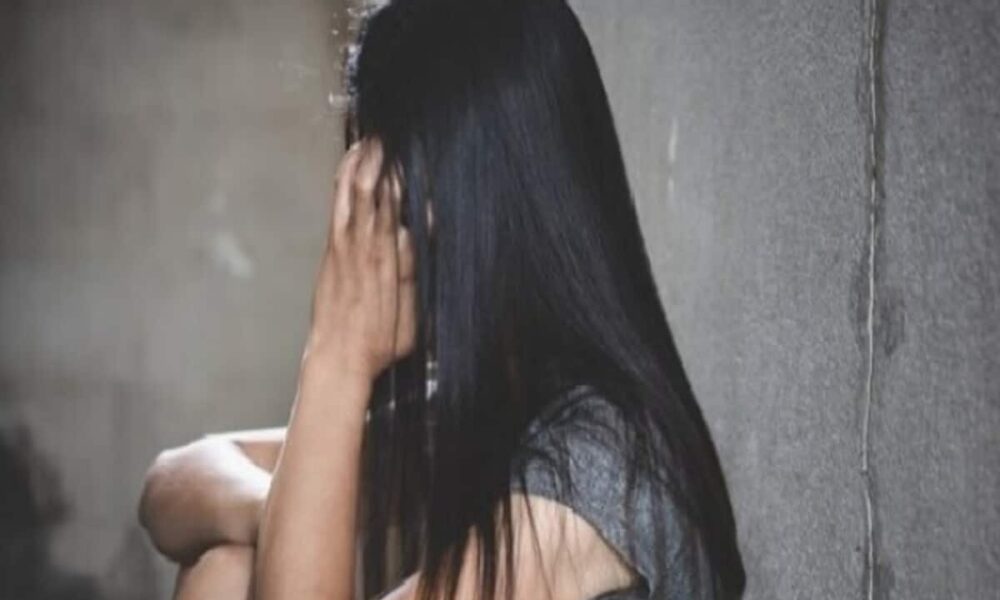 gang rape in clinic girl who came for treatment with her mother filed a case against the doctor