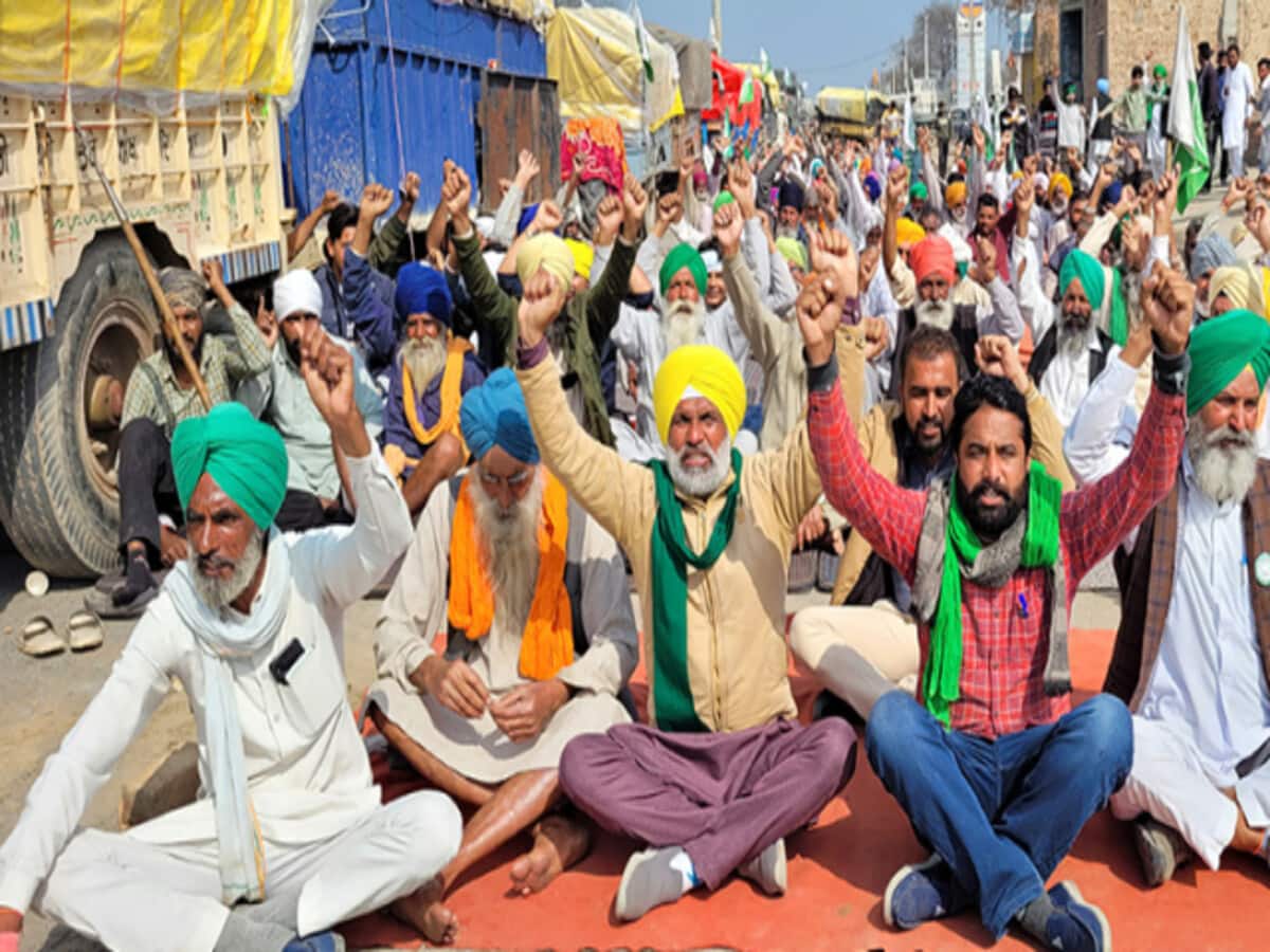 now another organization of farmers SKM called Mahapanchayat at Ramlila Maidan Delhi may come halt again now another organization of farmers SKM called Mahapanchayat at Ramlila Maidan Delhi may come halt again
