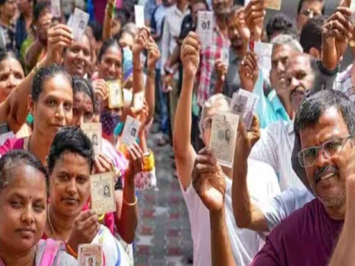 यूपी की 80 लोकसभा सीटों पर जिसे मिला इन 16 सीटों पर साथ, वही बना सरताज यूपी की 80 लोकसभा सीटों पर जिसे मिला इन 16 सीटों पर साथ, वही बना सरताज