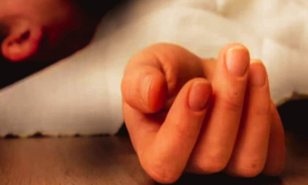 देखकर हंसती और चिढ़ाती थी; लड़के ने 7 साल की बच्ची का दबाया गला, पत्थर से कुचल डाला सिर