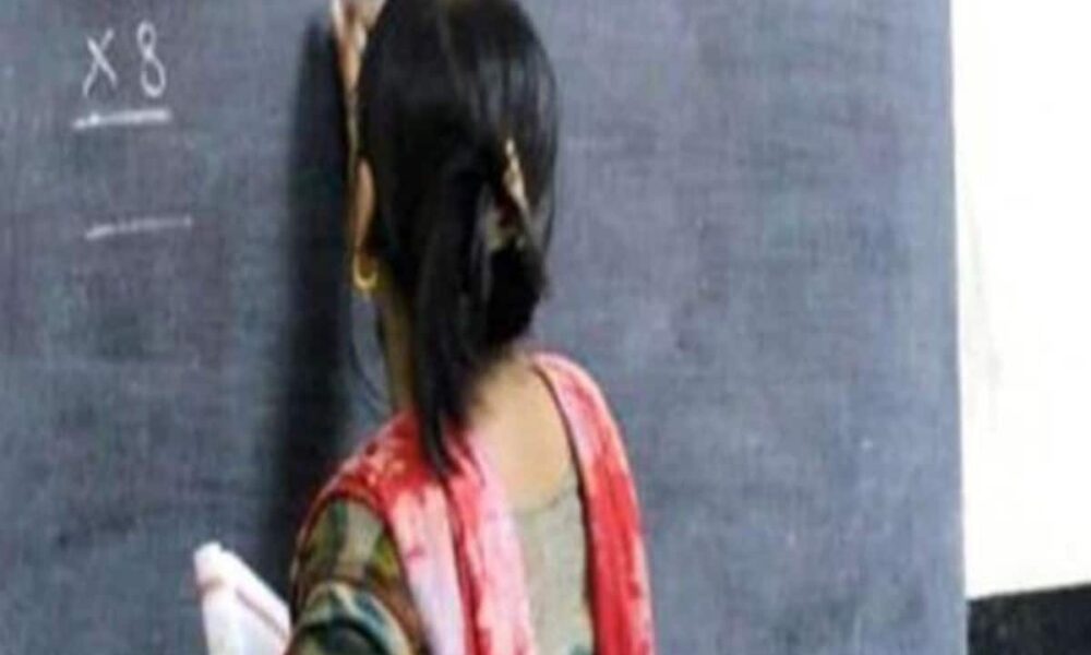 government teacher commits suicide by consuming poison after being cheated in love blames lekhpal