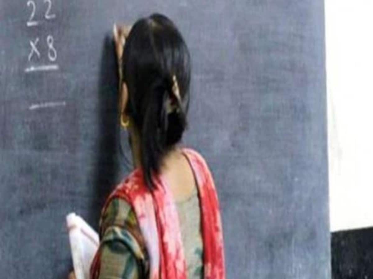 government teacher commits suicide by consuming poison after being cheated in love blames lekhpal government teacher commits suicide by consuming poison after being cheated in love blames lekhpal