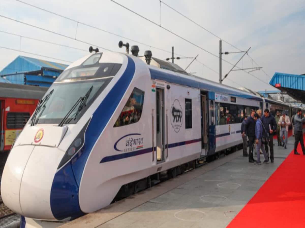 UP gets three new Vande Bharat Express Train Lucknow to Dehradun Patna to Gomtinagrar via Ayodhya Ranchi Varanasi UP gets three new Vande Bharat Express Train Lucknow to Dehradun Patna to Gomtinagrar via Ayodhya Ranchi Varanasi