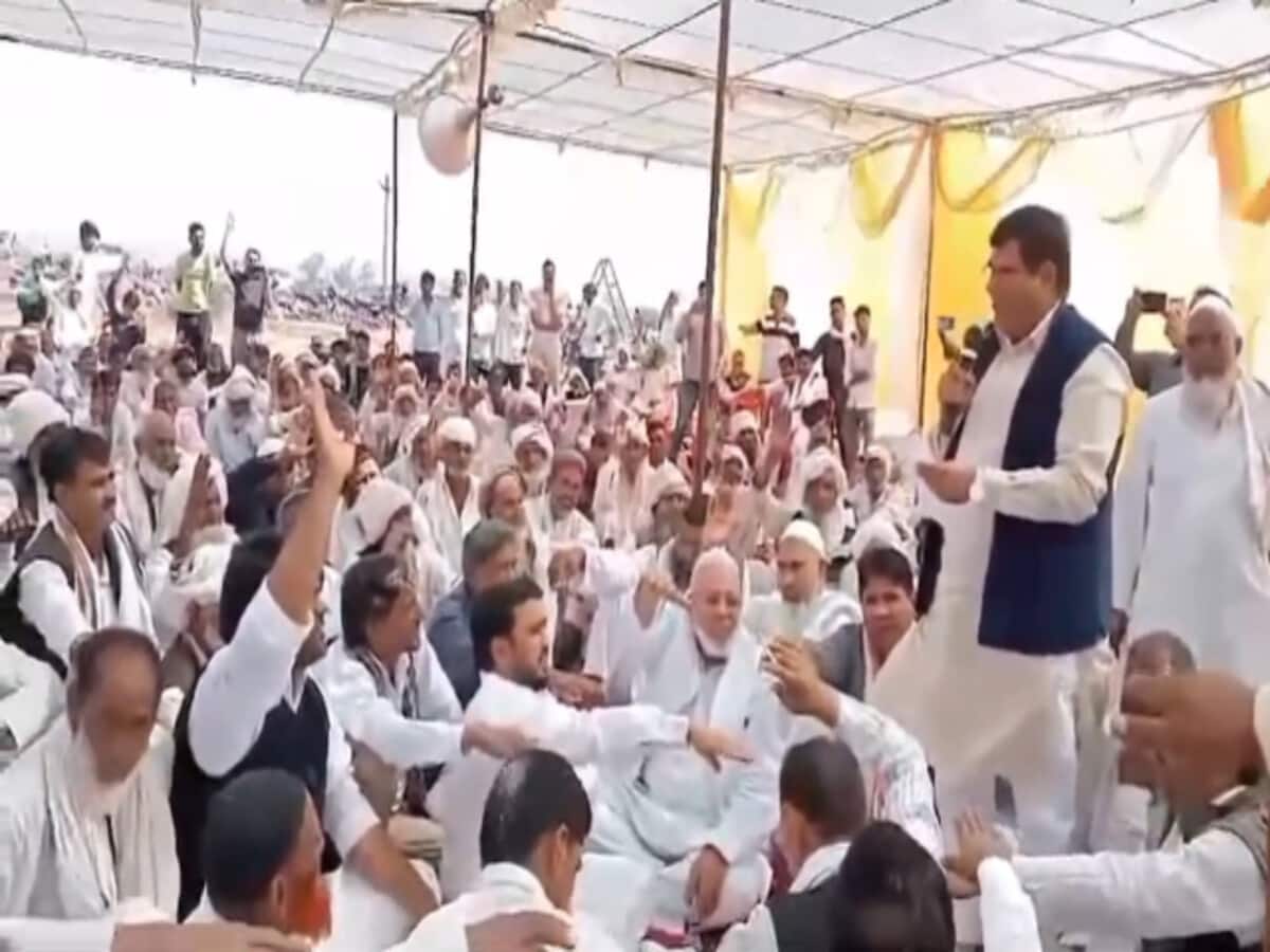 alwar meo community mahapanchayat decisions one and half lakh fine on cow slaughter – गोकशी पर डेढ़ लाख जुर्माना, हुक्का पानी भी होगा बंद, महापंचायत में मेव समाज की शपथ