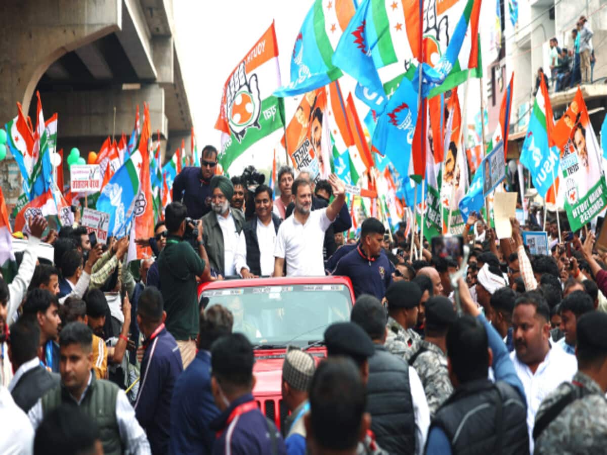 Rahul Gandhi interacted with retired army personnel and Agniveer aspirants in Gwalior during Bharat Jodo Nyay Yatra Rahul Gandhi interacted with retired army personnel and Agniveer aspirants in Gwalior during Bharat Jodo Nyay Yatra