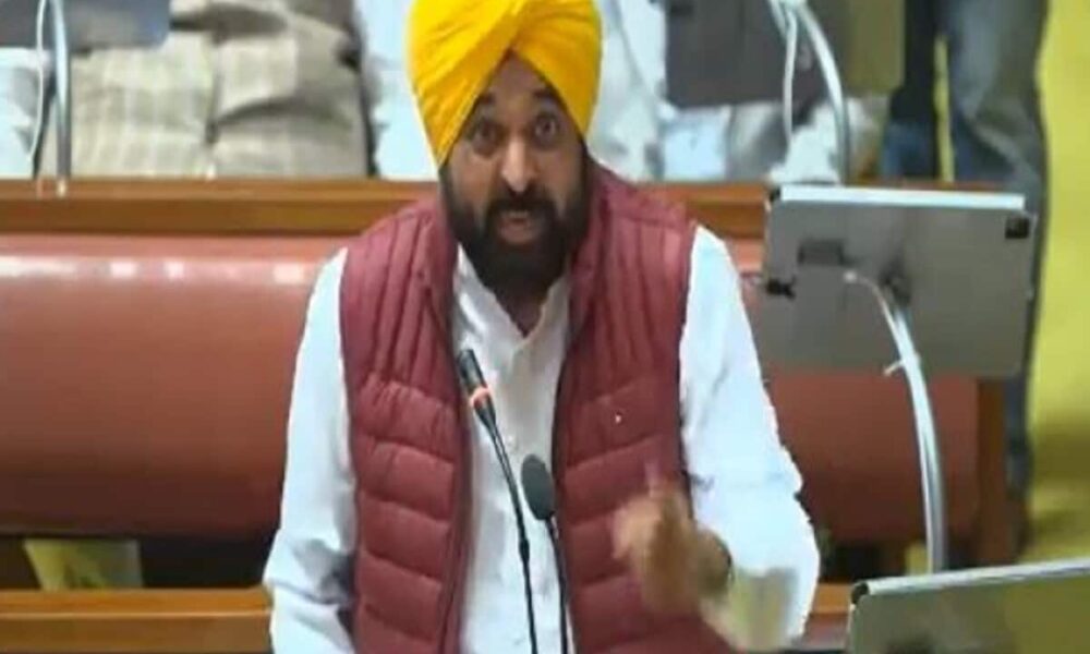 CM Bhagwant Mann and Bajwa clashed in the assembly scuffle between AAP and Congress