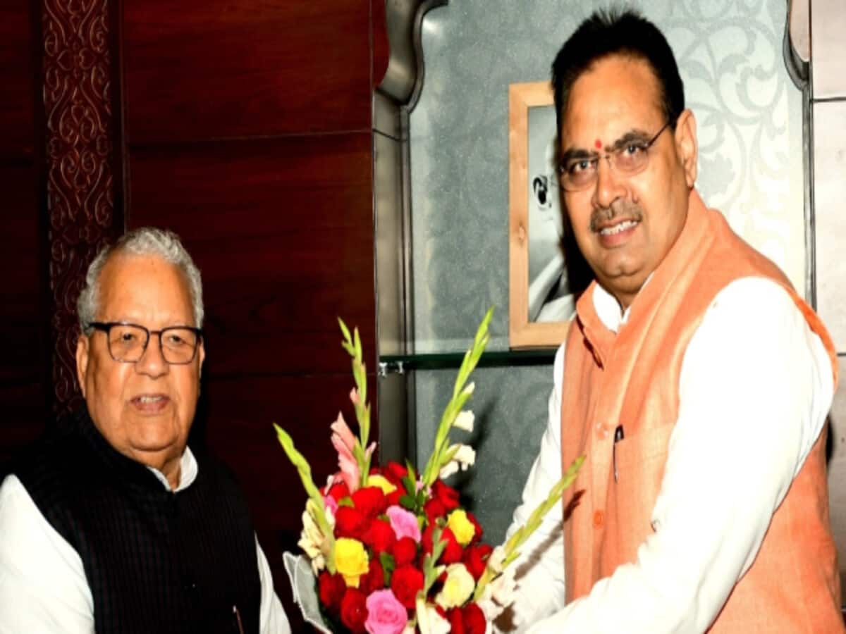 राज्यपाल कलराज मिश्र से मिले सीएम भजनलाल शर्मा, मंत्रिमंडल विस्तार की चर्चा तेज राज्यपाल कलराज मिश्र से मिले सीएम भजनलाल शर्मा, मंत्रिमंडल विस्तार की चर्चा तेज