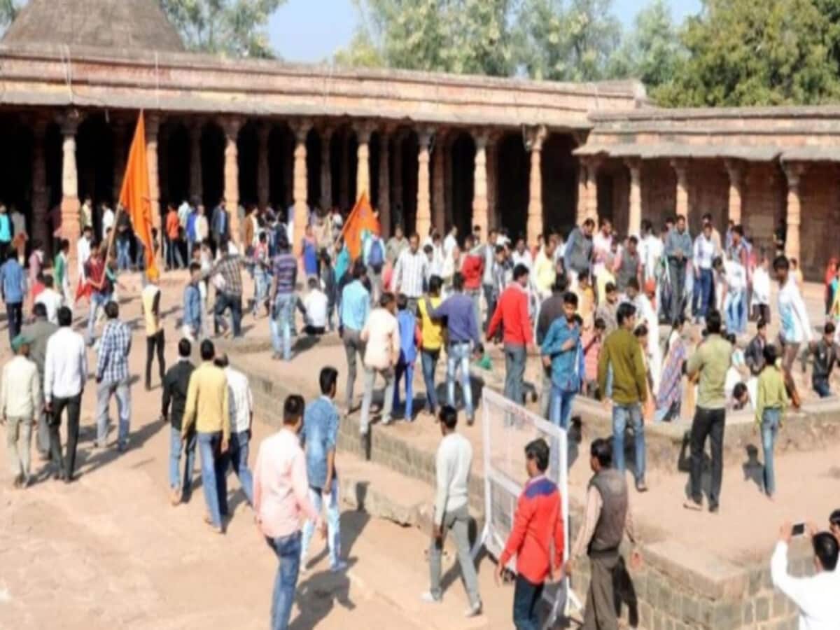 भोजशाला का होगा ASI सर्वे, सुप्रीम कोर्ट ने खारिज कर दी मुस्लिम पक्ष की अपील भोजशाला का होगा ASI सर्वे, सुप्रीम कोर्ट ने खारिज कर दी मुस्लिम पक्ष की अपील