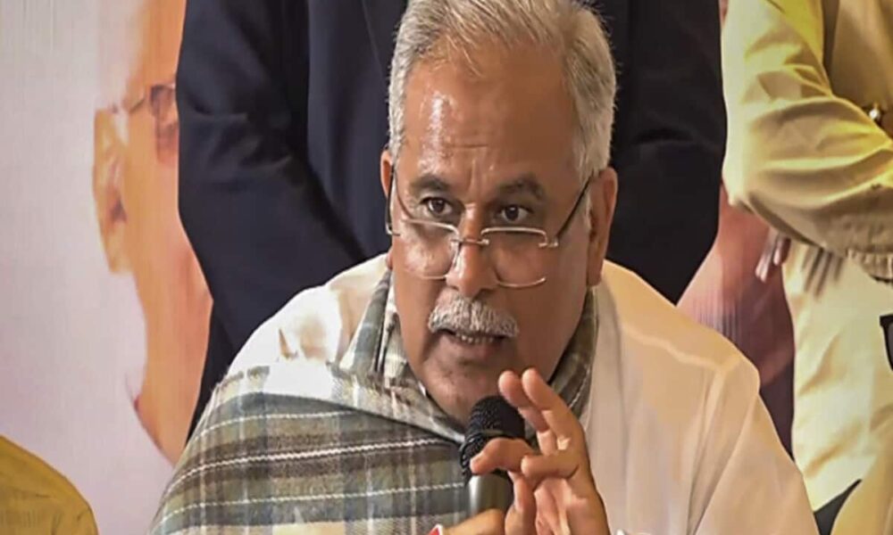 Bhupesh Baghel raised questions on ED action said why is Chhattisgarh not losing its fascination – भूपेश बघेल ने ED की कार्रवाई पर खड़े किए सवाल, बोले