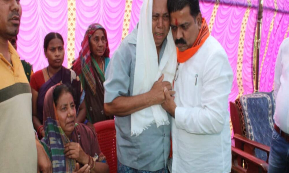 Home Minister Sharma reached Maoist stronghold said equal security for all no difference between Congress BJP ready for conditional talks with Naxalites – माओवादियों के गढ़ में पहुंचे गृह मंत्री शर्मा, बोले