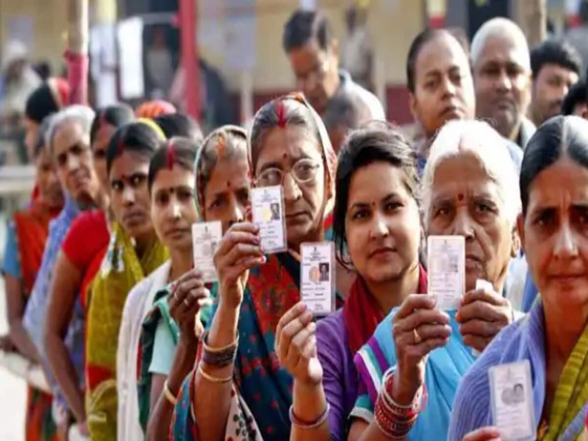 छत्तीसगढ़ में कब-कब मिला महिलाओं को लोकसभा का टिकट, भाजपा-कांग्रेस से कितनी महिला पहुंची संसद छत्तीसगढ़ में कब-कब मिला महिलाओं को लोकसभा का टिकट, भाजपा-कांग्रेस से कितनी महिला पहुंची संसद