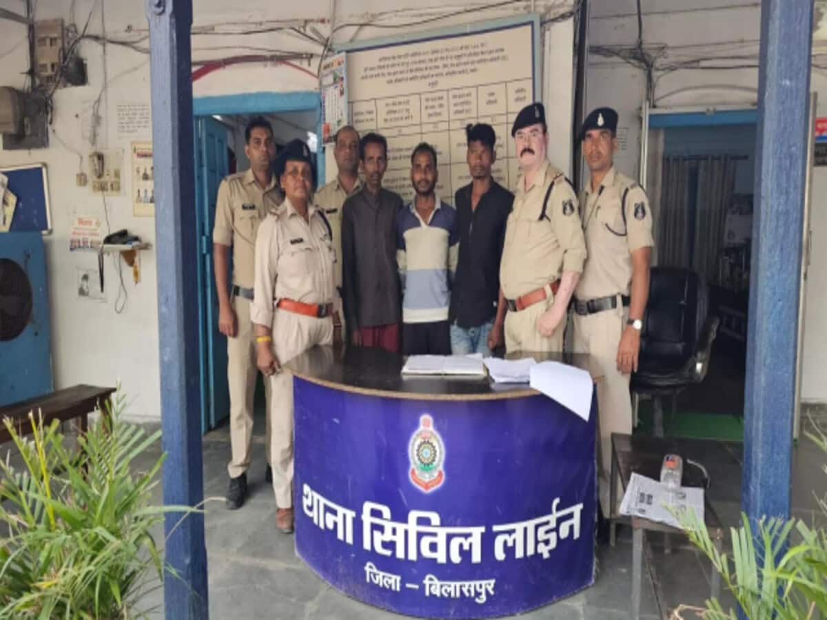 पहले घर में चोरी फिर युवती का रेप, दुष्कर्म के बाद पीड़िता की अंगूठी ले गया चोर,180 कैमरे खंगालने के बाद पकड़े गए तीन आरोपी पहले घर में चोरी फिर युवती का रेप, दुष्कर्म के बाद पीड़िता की अंगूठी ले गया चोर,180 कैमरे खंगालने के बाद पकड़े गए तीन आरोपी