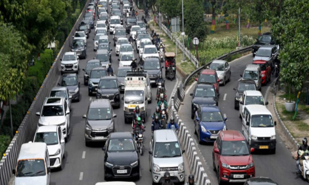 दिल्ली-NCR को चुनाव से पहले राहत, CNG की अब क्या नई कीमत; कहां सबसे सस्ता