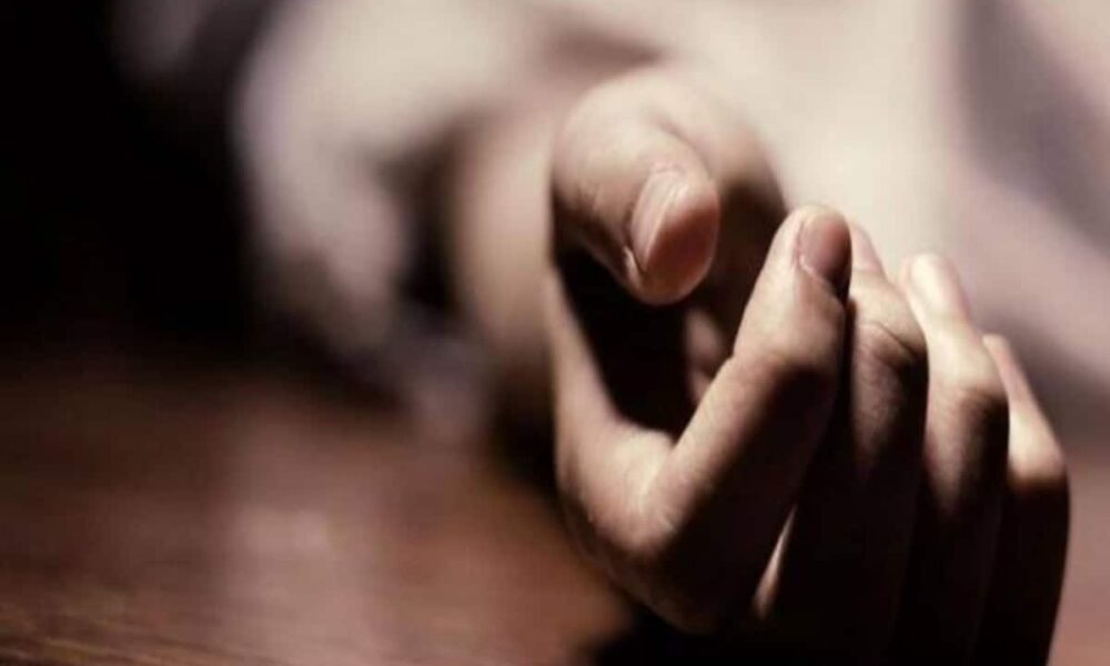 तीन मासूम बेटियों को फंदे से लटका दिया, फिर खुद भी लगा ली फांसी; एक मां क्यों इतनी मजबूर