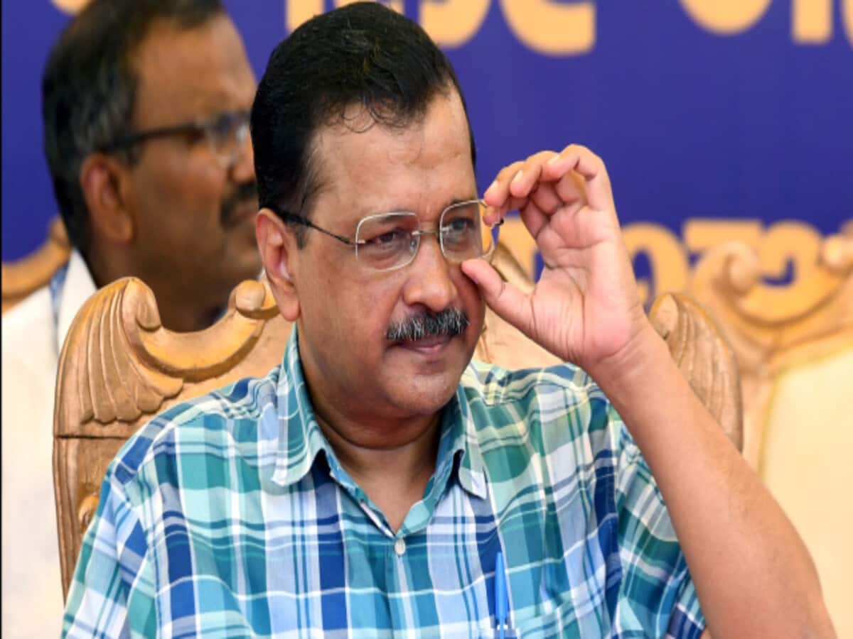 केजरीवाल को कोर्ट में पेश होना ही होगा, ऊपरी अदालत का राहत से इनकार