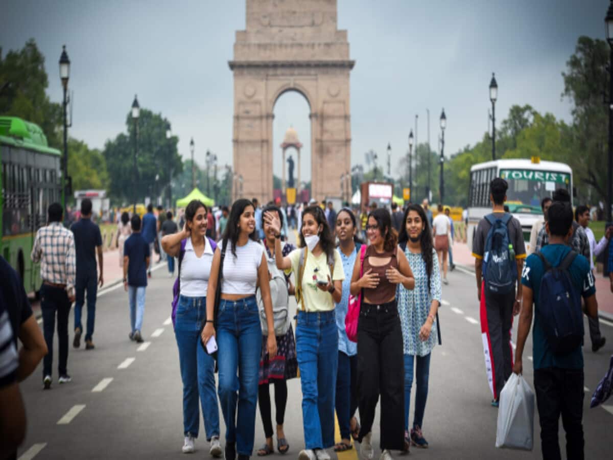 Delhi Weather : दिल्ली में अगले 3 दिन तक जारी रहेगी बादलों की आवाजाही, फिर ऐसे बदलेगा मौसम Delhi Weather : दिल्ली में अगले 3 दिन तक जारी रहेगी बादलों की आवाजाही, फिर ऐसे बदलेगा मौसम