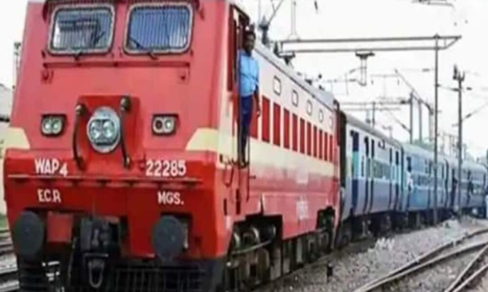 Western Railway: राजस्थान में 39 ट्रेनों का रूट बदला, 4 ट्रेनें कैंसिल, 2 ट्रेनों को आंशिक रद्द