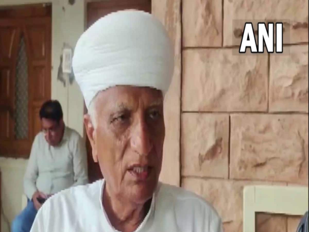 'रविंद्र सिंह भाटी…बेलगाम पागल ऊंट' कांग्रेस के दिग्गज हेमाराम चौधरी ने माफी मांगी